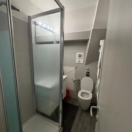 San Siro Apartment, Lejlighed