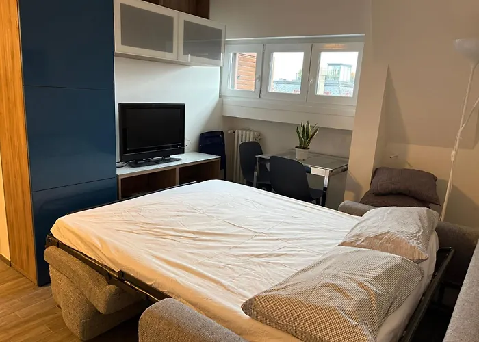 Daire San Siro Apartment, *